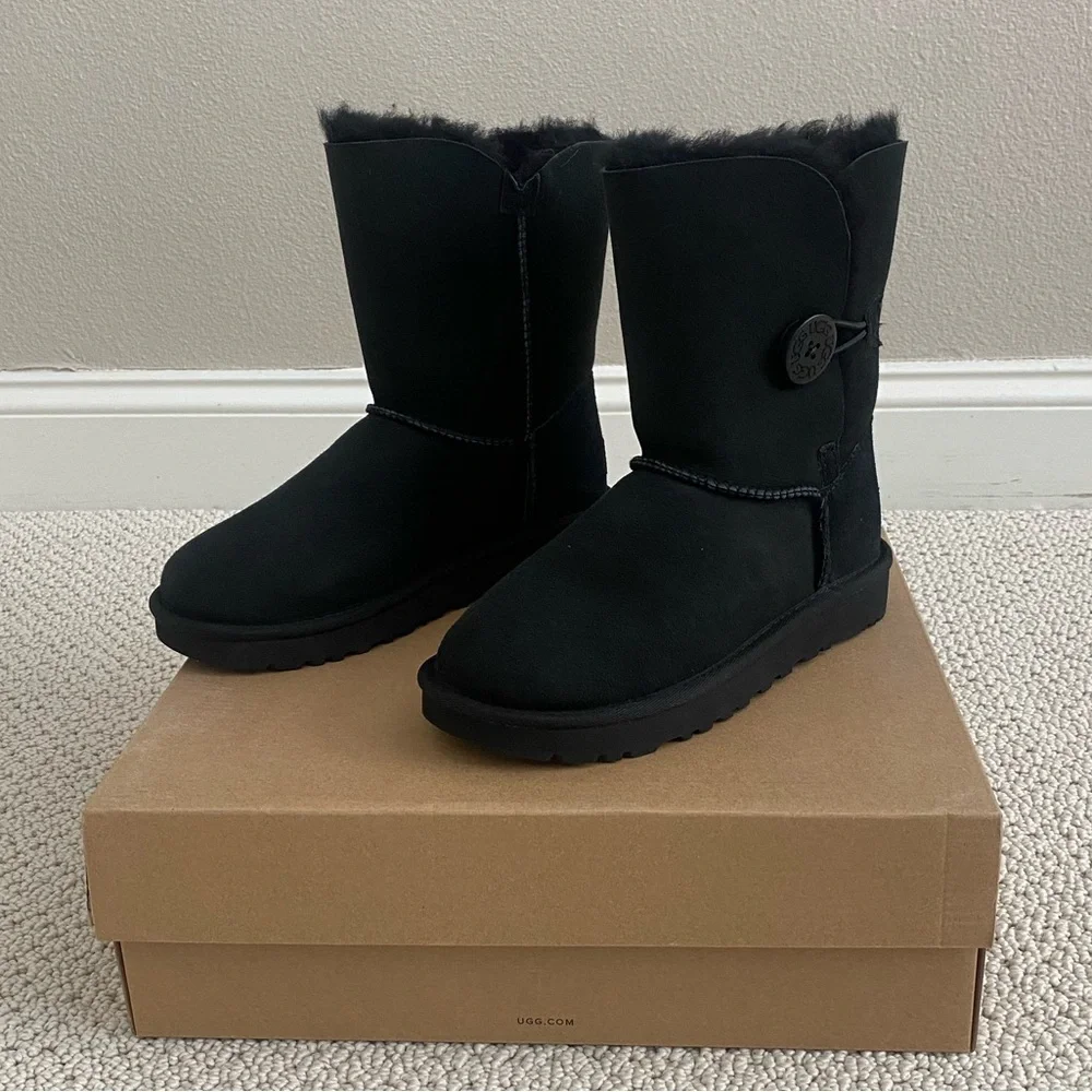 NEW UGG Bailey Button ll Boots
